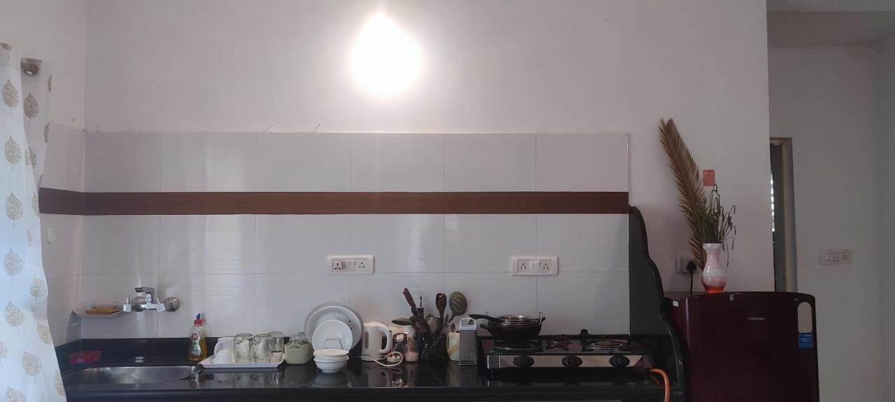 J-House, Spacious Apartments With Balconies, Thalassa 1Min Away Siolim Eksteriør billede